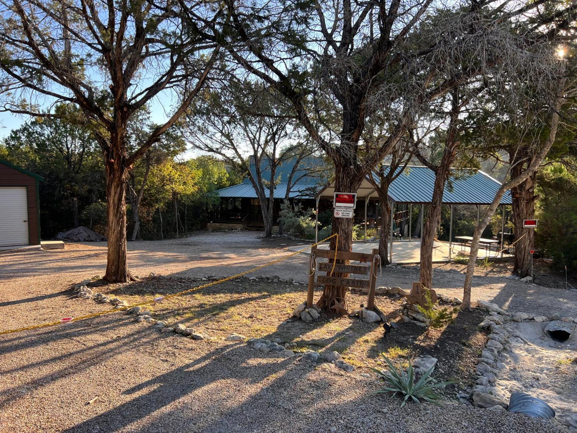 Lake Whitney Log Cabin Lakewood Harbor エクステリア 写真